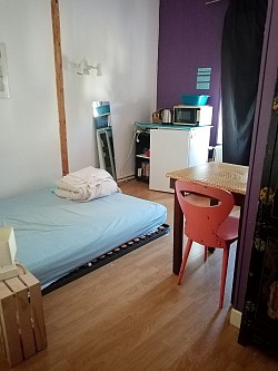 1 chambre à louer, simple et indépendante, au sein de notre maison